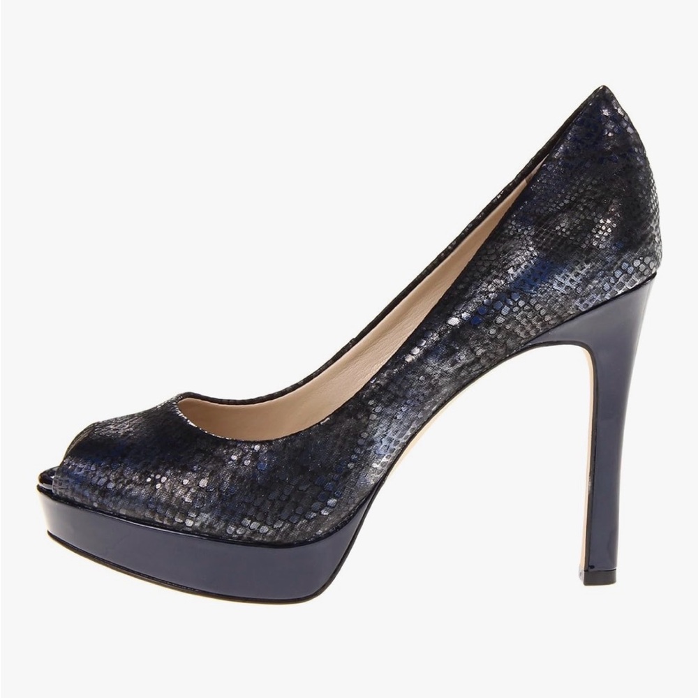 AK Anne Klein Navy Snakeskin-Effect Peep-Toe Platform Pump